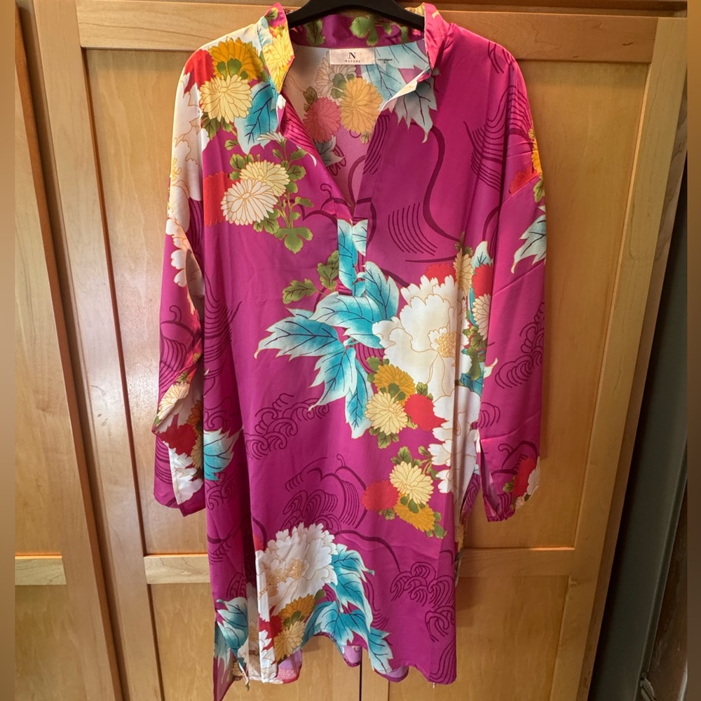 Natori knee- length fuschia caftan size XL
